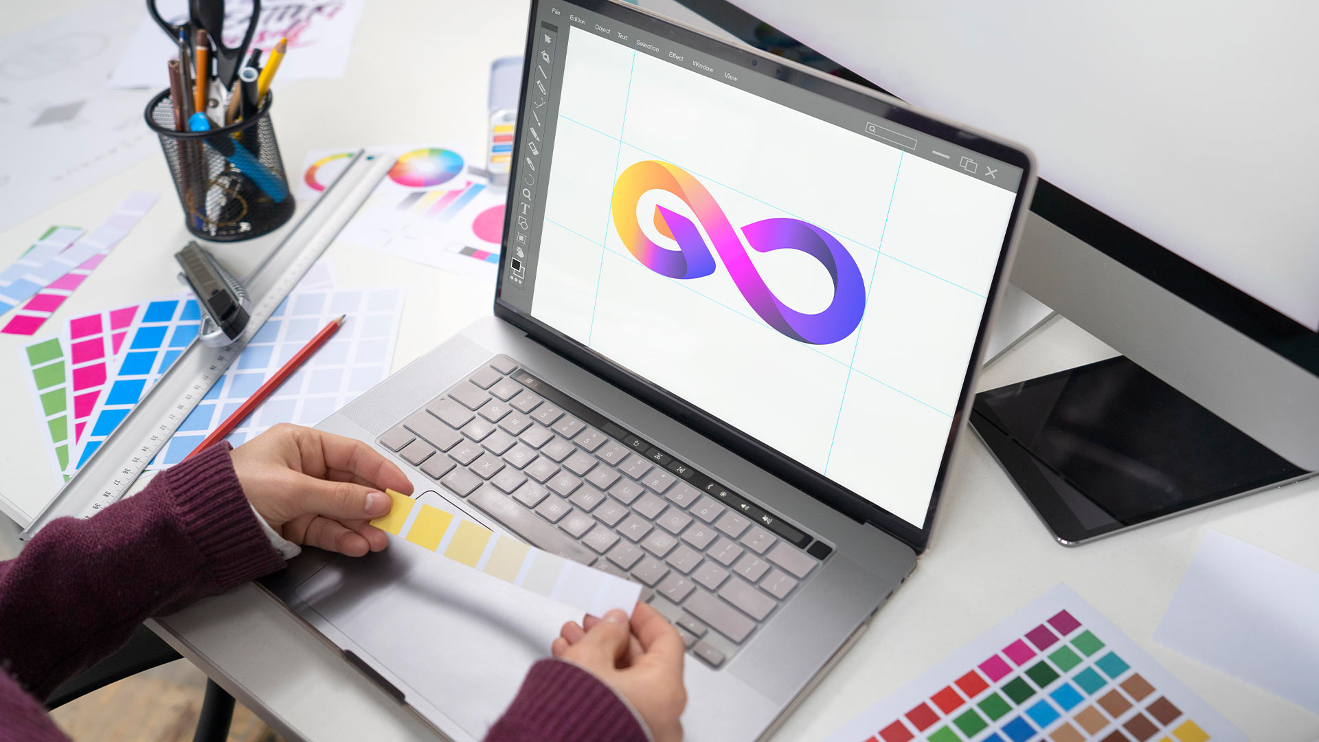 ¿Qué es un diseñador gráfico? Funciones y habilidades clave